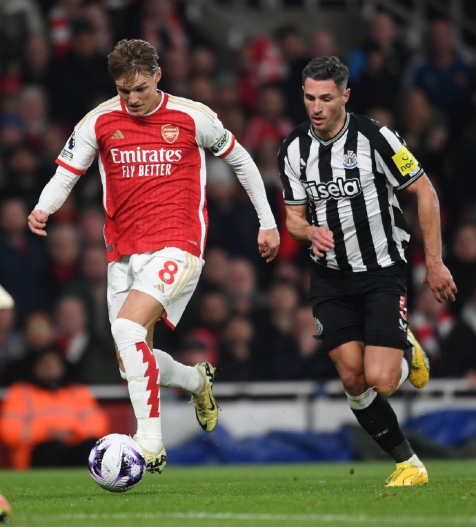 关于清晨体能课后,阿森纳内部沟通备战法国杯,压力陡增,赛季目标并未改变的信息 关于清晨体能课后,阿森纳内部沟通备战法国杯,压力陡增,赛季目标并未改变的信息