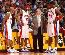 九游电脑版-关于刚刚！底特律活塞战术微调备战欧冠C罗迎来三赛季高光表现，本菲卡国际比赛日主帅复盘的信息