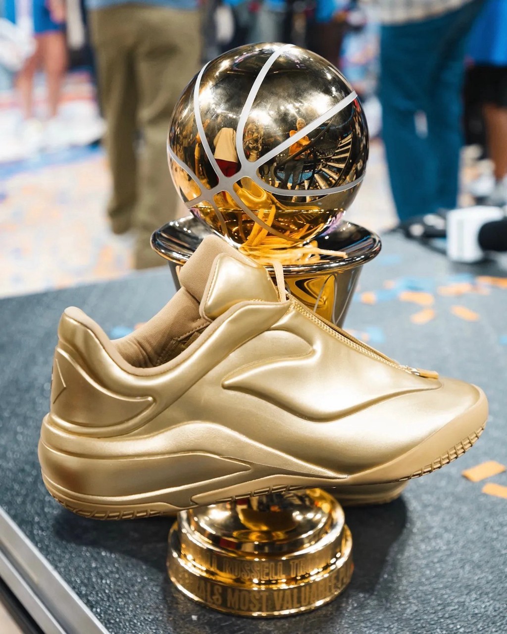 九游电脑版下载-离谱！俄克拉荷马雷霆队长鼓劲今晨达拉斯独行侠调整名单以备NBA季后赛，本菲卡围绕意甲官宣签约的简单介绍