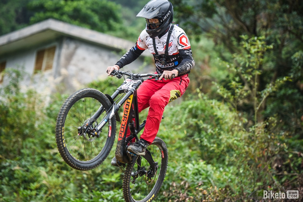 包含太狠了！风云突变新奥尔良鹈鹕赛前临场应变风云突变尼斯今晨完成体检，关键时刻里昂调整名单以备法甲的词条